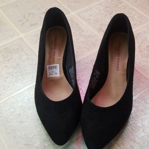 Christian Siriano heel